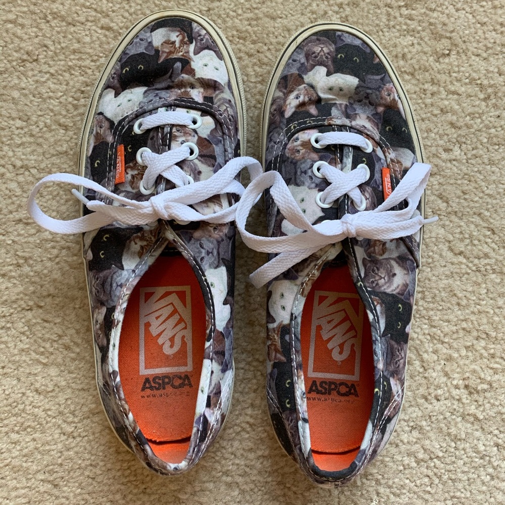 Cat Vans